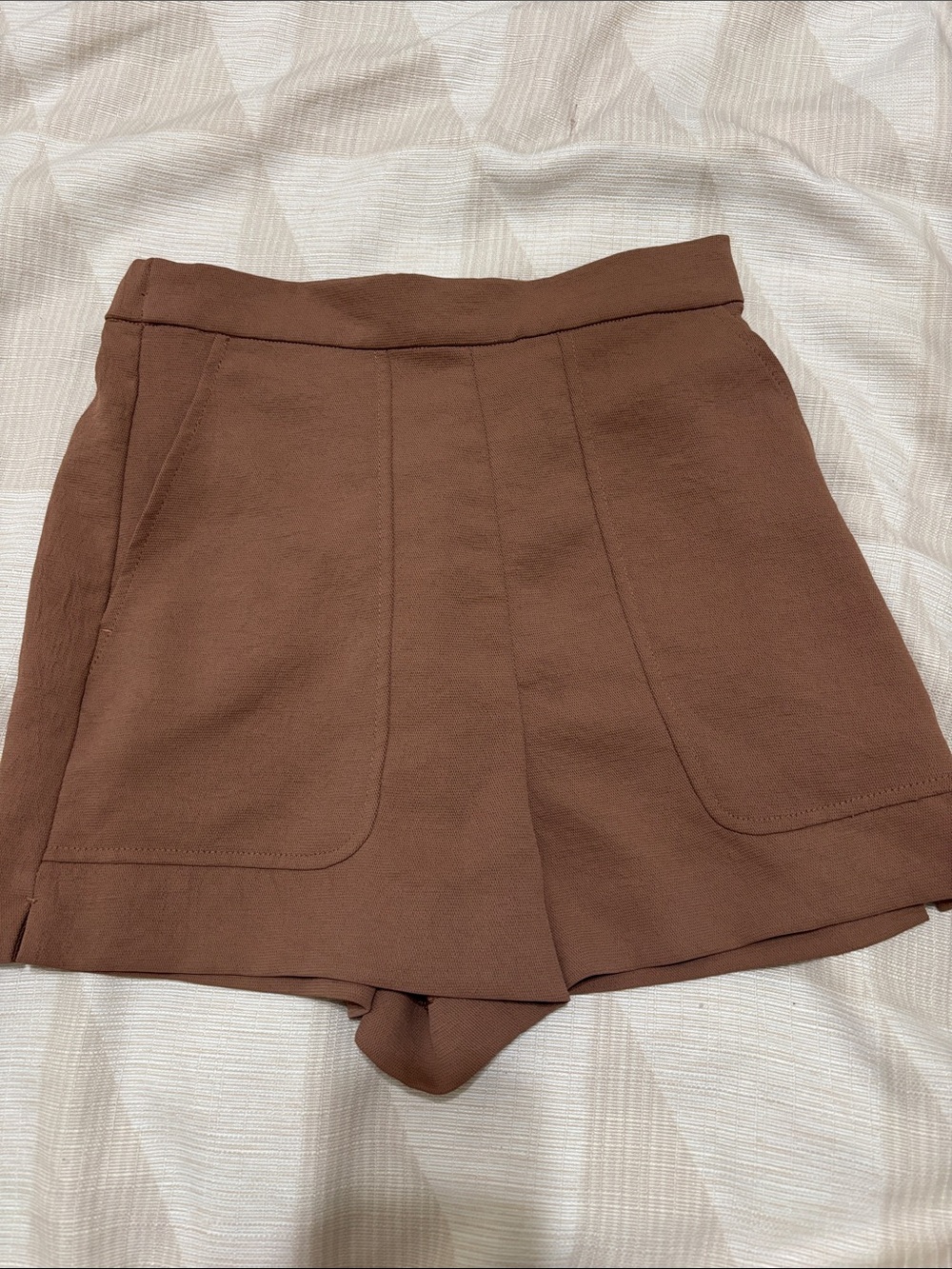 Aritzia Wilfred High-Waist Brown Elastic-Waist Shorts